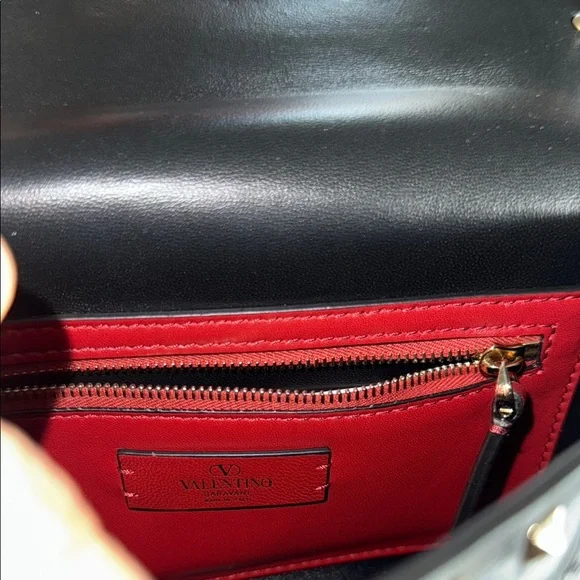 Valentino Garavani Black Quilted Nappa Rock-stud cross body Bag - Picture 9 of 15